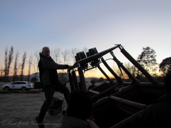 Richard is just getting the basket into position so the balloon can be attached....very important :)  