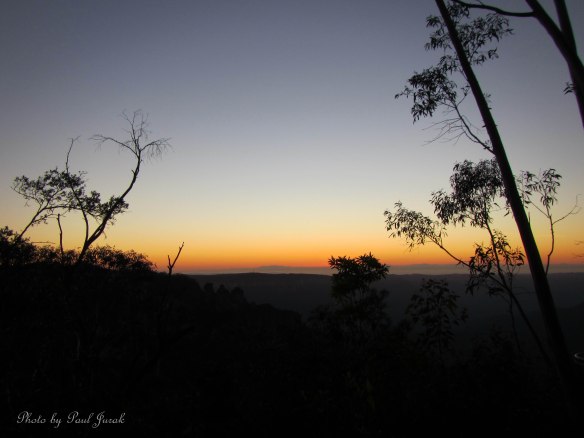 Love the soft tones and the colours that are cast along the horizon. 