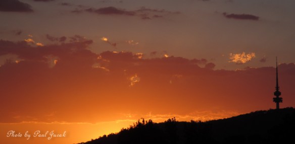 7.55pm: Yet again I've been treated to another stunning afternoon light show here in Canberra.
