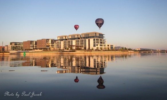 A huge thanks goes to Richard Gillespie 'The Balloon Guru' for the perfect positioning of the 'Service One' and also the pilot (unknown) in the 'Goodwin' for this shot....love your work. You are such a huge part of the Canberra Landscape.