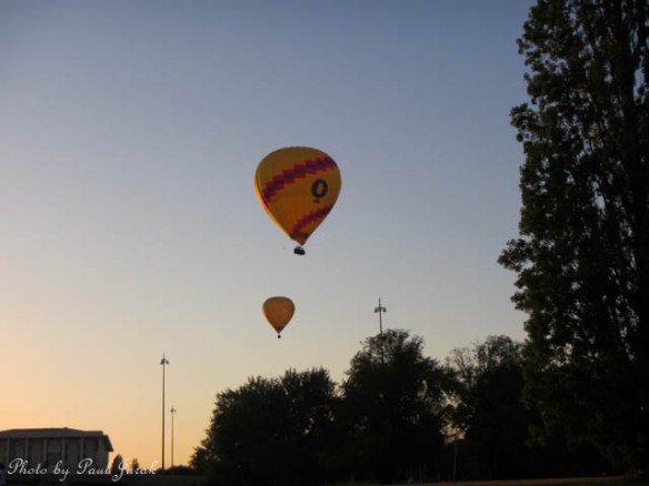 Now the balloon chase is on..... love this part.