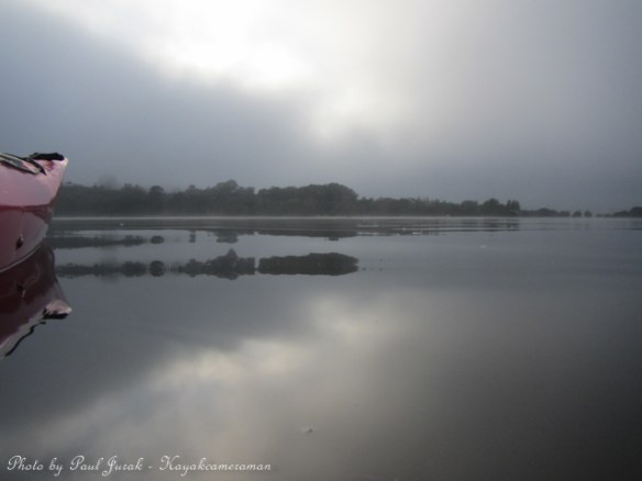 Paddling back the sun finally started to burn through fog the produce an amazing atmosphere.